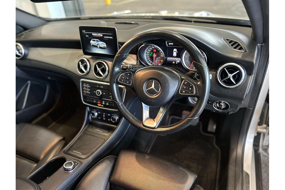 2017 Mercedes-Benz GLA-Class GLA180 X156
