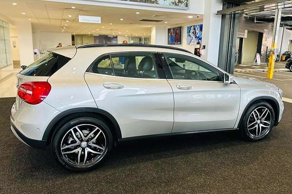 2017 Mercedes-Benz GLA-Class GLA180 X156