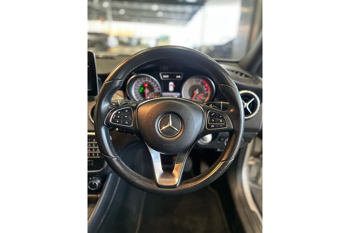 2017 Mercedes-Benz GLA-Class GLA180 X156