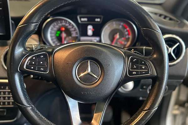 2017 Mercedes-Benz GLA-Class GLA180 X156