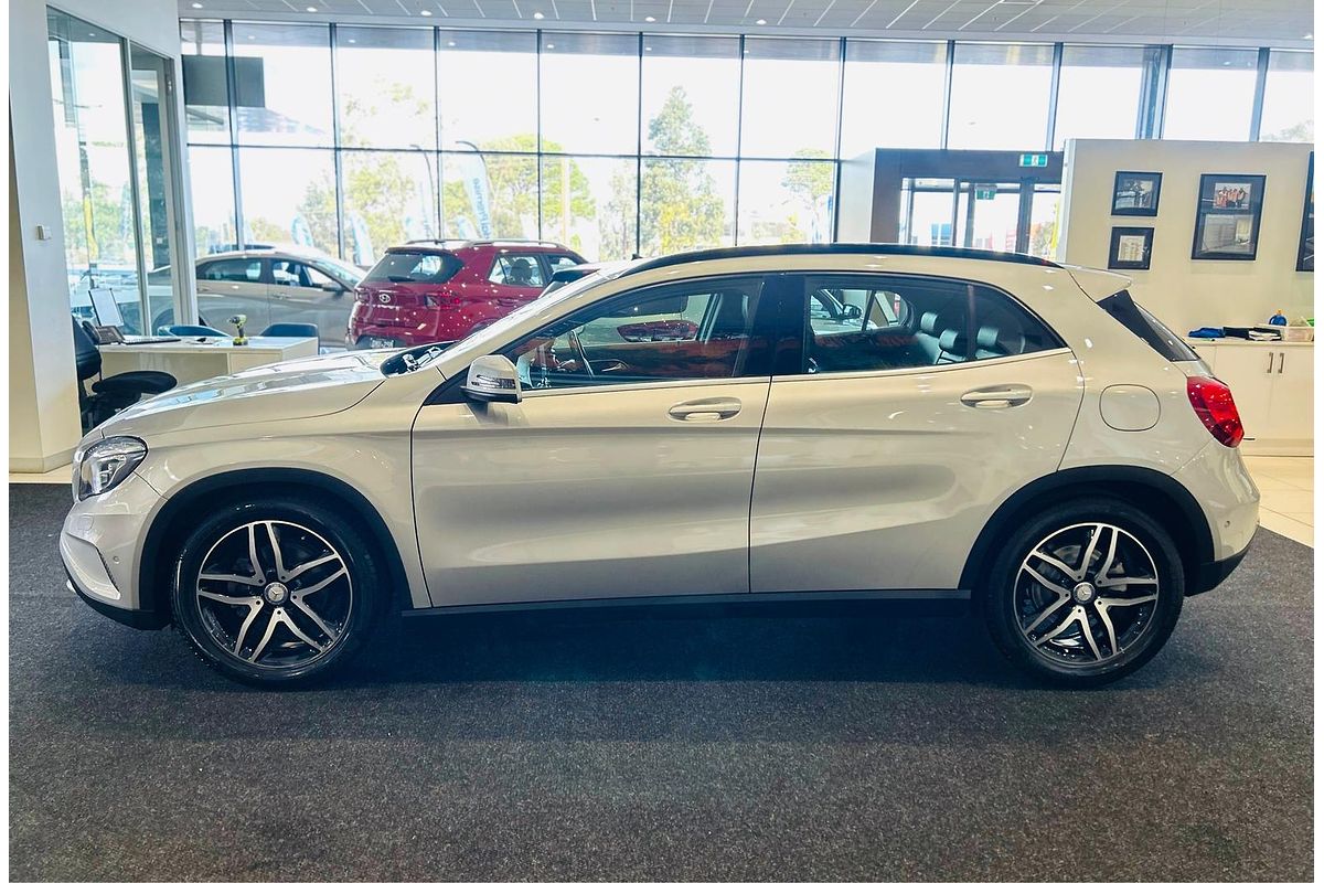 2017 Mercedes-Benz GLA-Class GLA180 X156