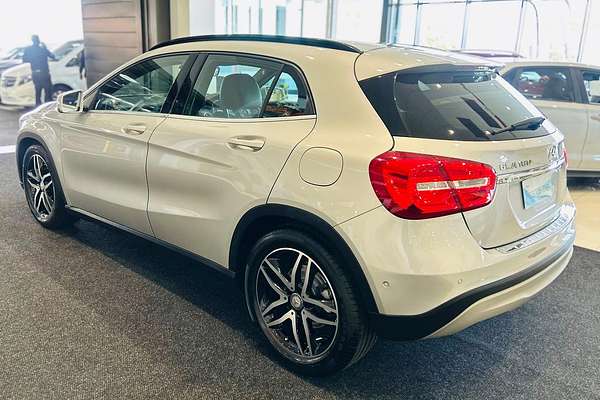 2017 Mercedes-Benz GLA-Class GLA180 X156