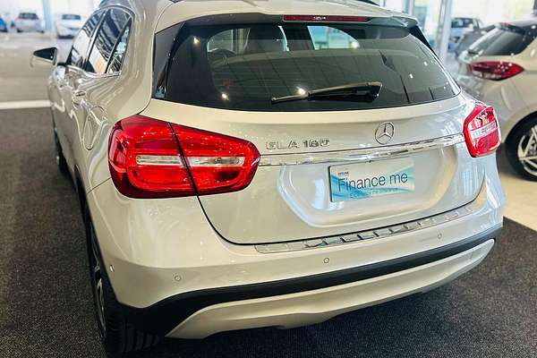 2017 Mercedes-Benz GLA-Class GLA180 X156