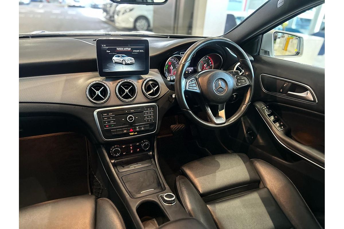 2017 Mercedes-Benz GLA-Class GLA180 X156
