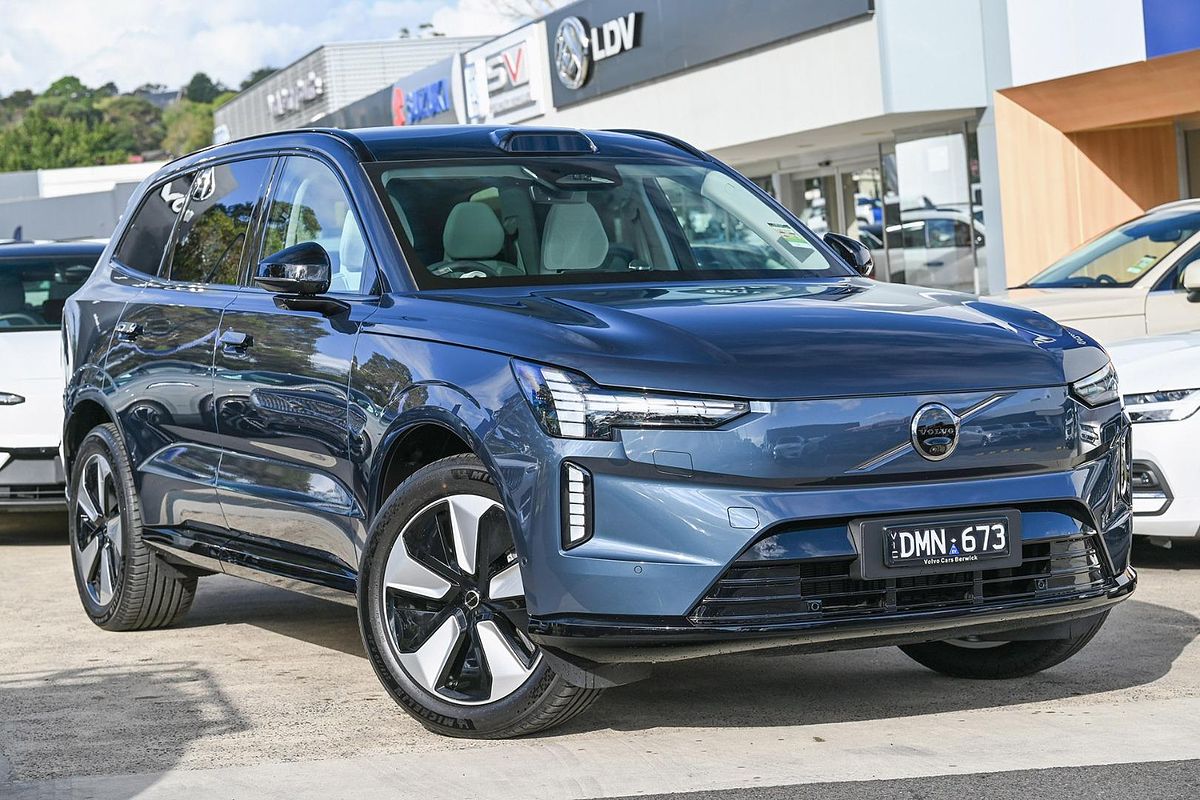 2025 Volvo EX90 Plus Twin Motor