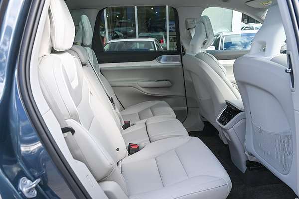 2025 Volvo EX90 Plus Twin Motor