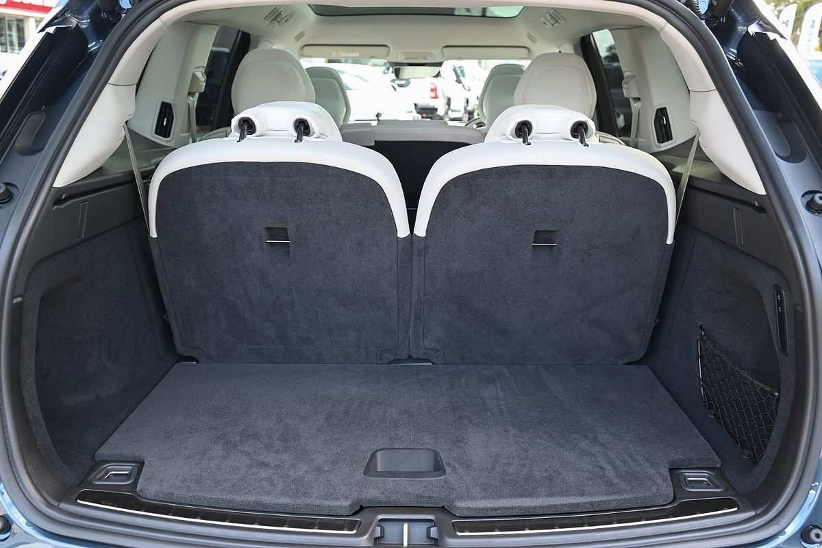 2025 Volvo EX90 Plus Twin Motor
