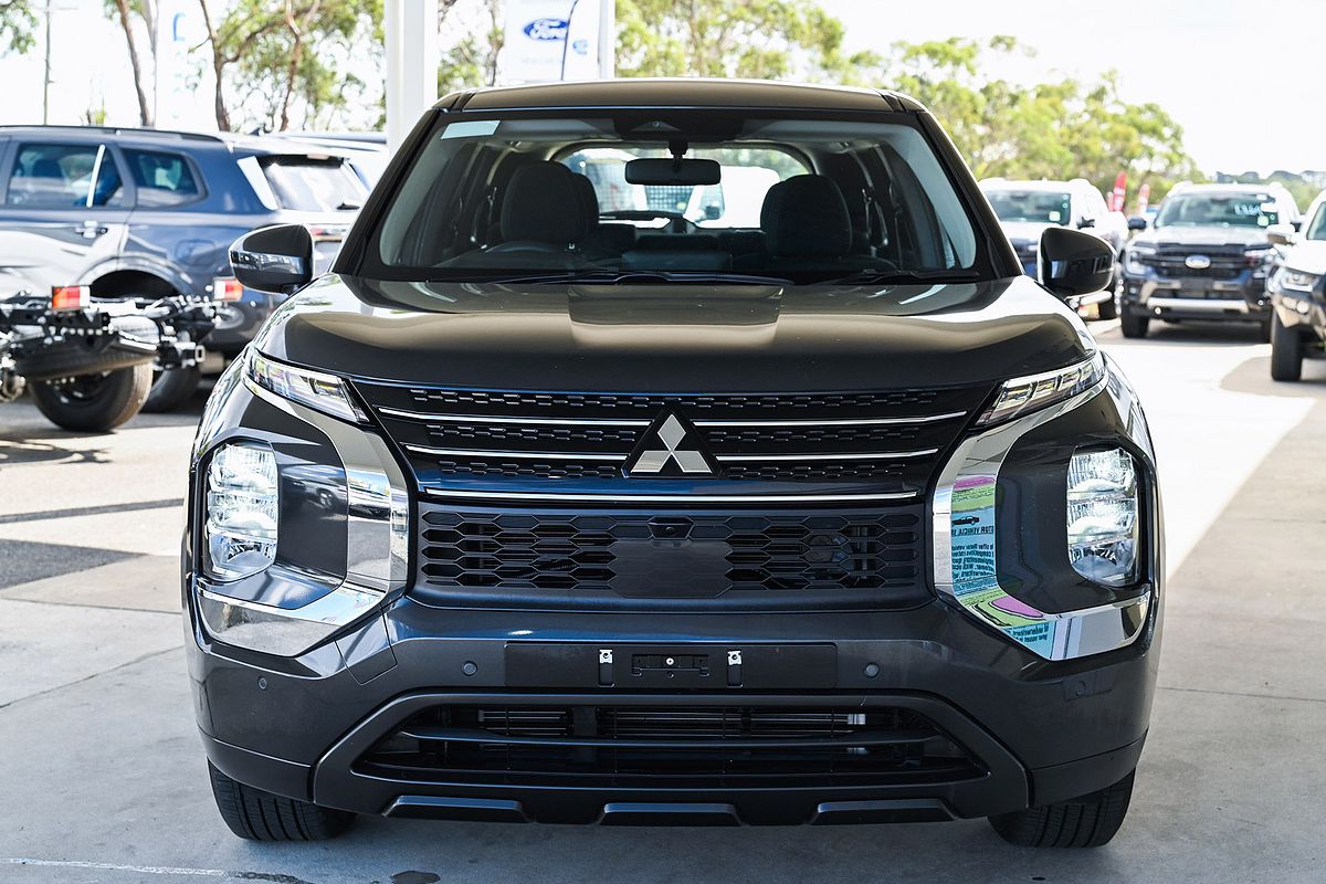 2024 Mitsubishi Outlander LS ZM