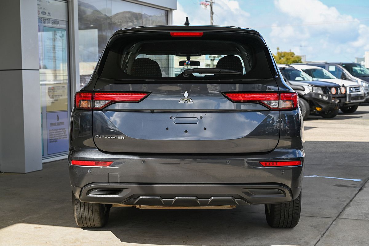 2024 Mitsubishi Outlander LS ZM