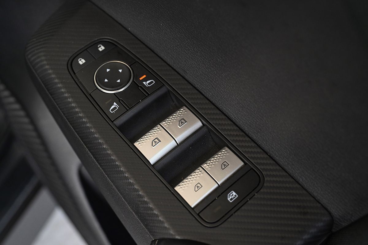 2024 Mitsubishi Outlander LS ZM