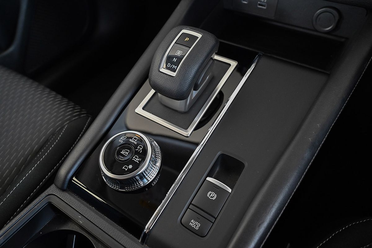 2024 Mitsubishi Outlander LS ZM