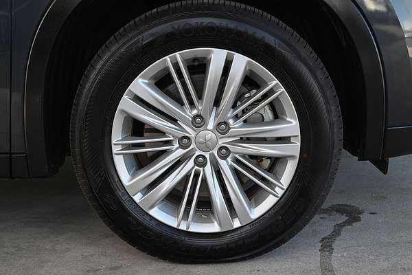 2024 Mitsubishi Outlander LS ZM