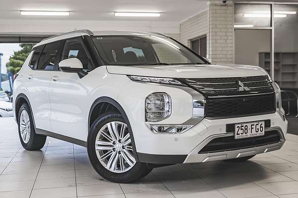 2022 Mitsubishi Outlander LS ZM