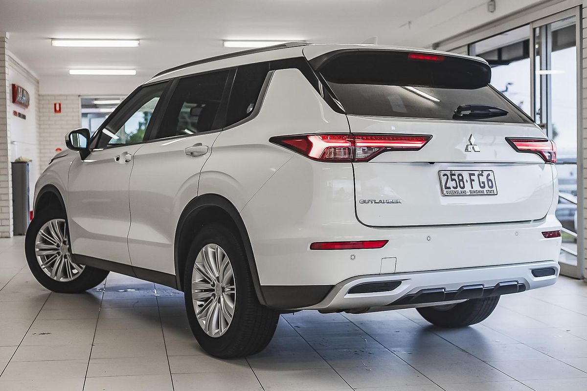 2022 Mitsubishi Outlander LS ZM