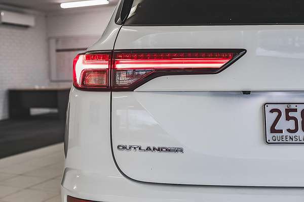 2022 Mitsubishi Outlander LS ZM