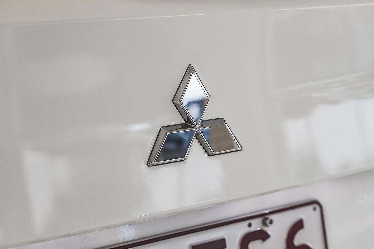 2022 Mitsubishi Outlander LS ZM