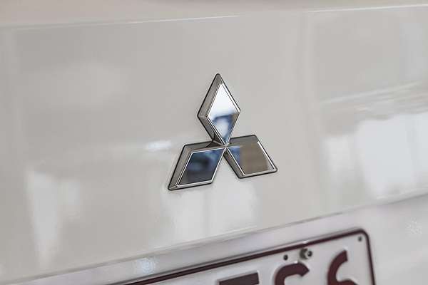 2022 Mitsubishi Outlander LS ZM