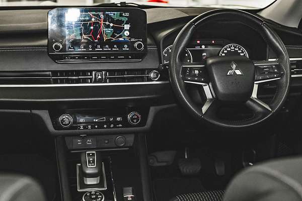 2022 Mitsubishi Outlander LS ZM