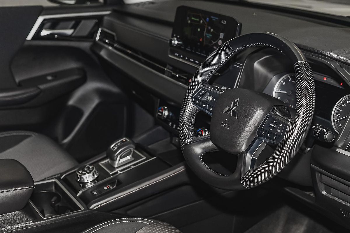 2022 Mitsubishi Outlander LS ZM