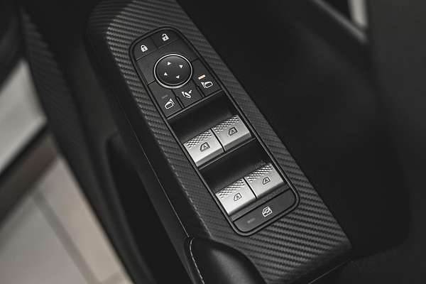 2022 Mitsubishi Outlander LS ZM