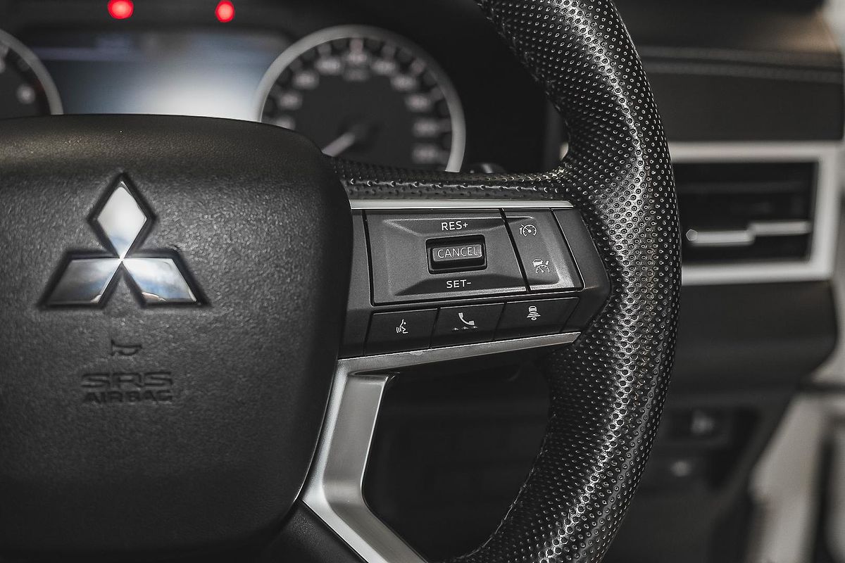2022 Mitsubishi Outlander LS ZM