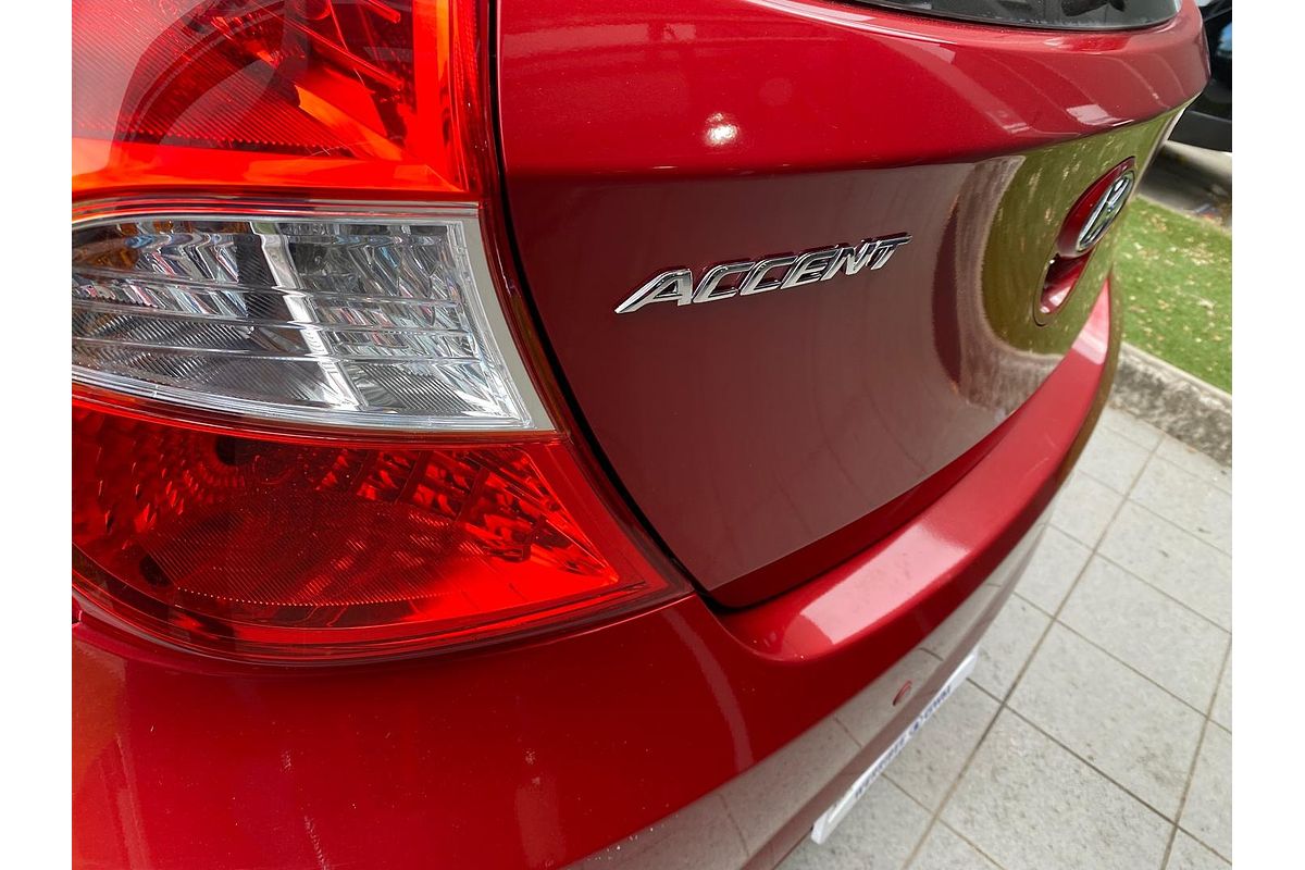 2019 Hyundai Accent Sport RB6
