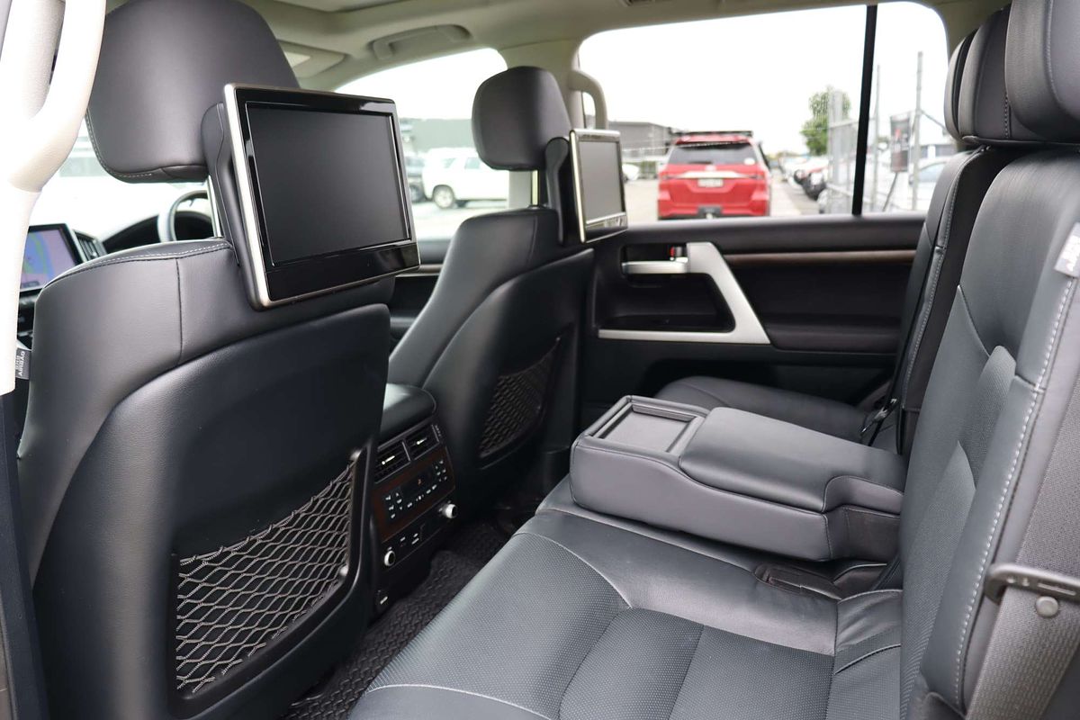 2020 Toyota Landcruiser Sahara VDJ200R