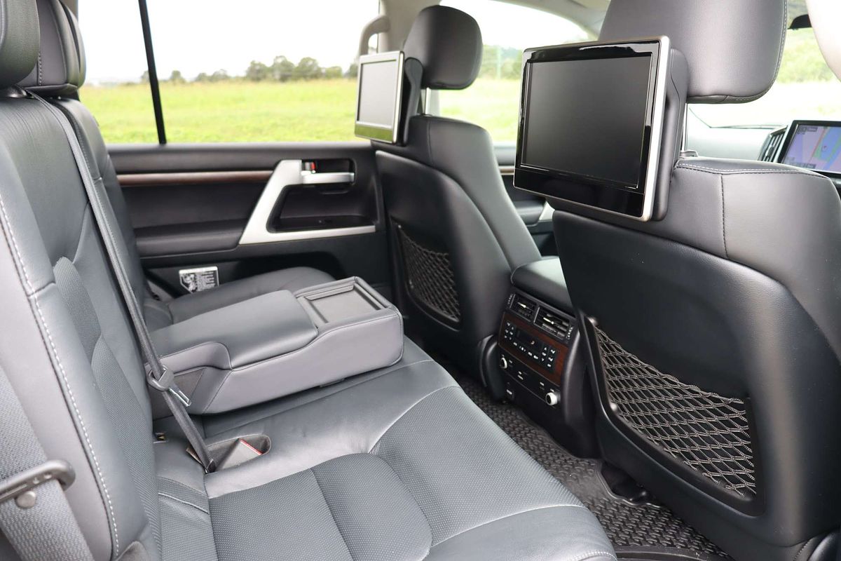2020 Toyota Landcruiser Sahara VDJ200R