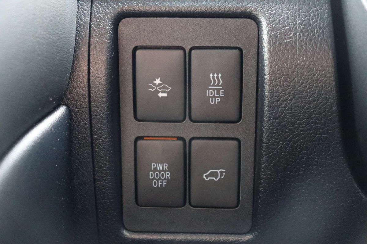 2020 Toyota Landcruiser Sahara VDJ200R