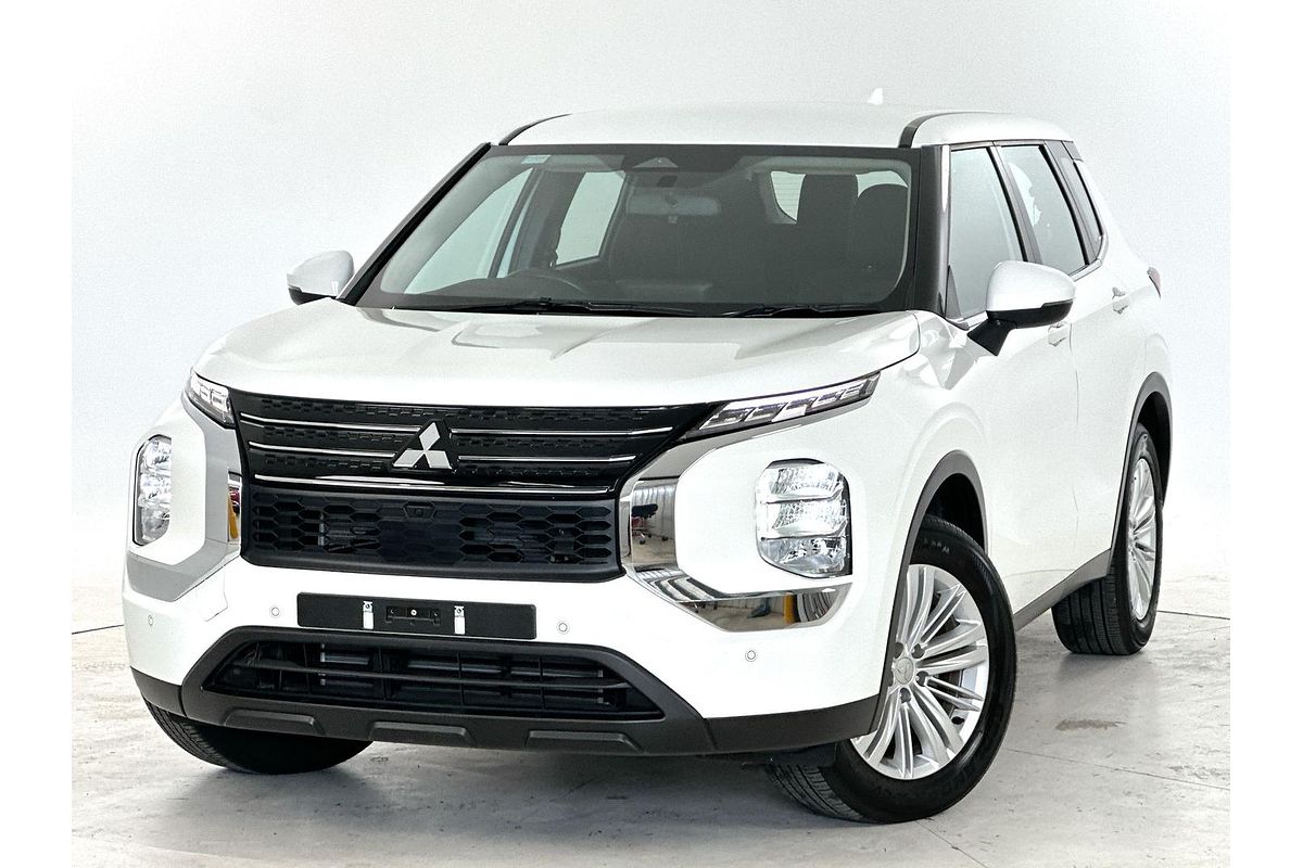2024 Mitsubishi Outlander ES ZM