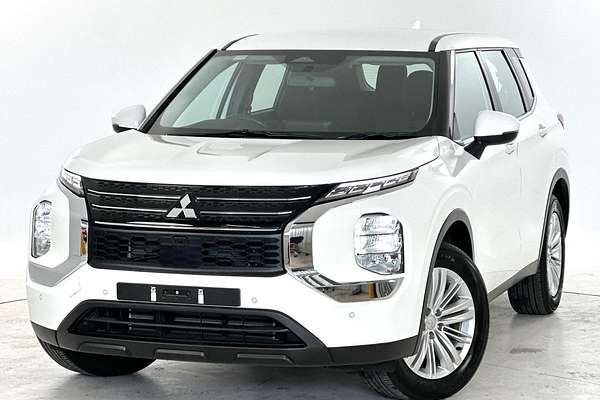 2024 Mitsubishi Outlander ES ZM