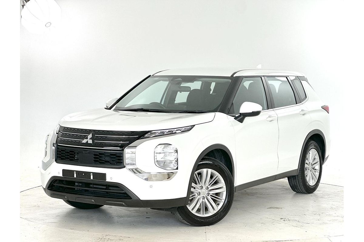 2024 Mitsubishi Outlander ES ZM