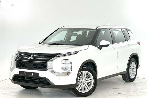 2024 Mitsubishi Outlander ES ZM