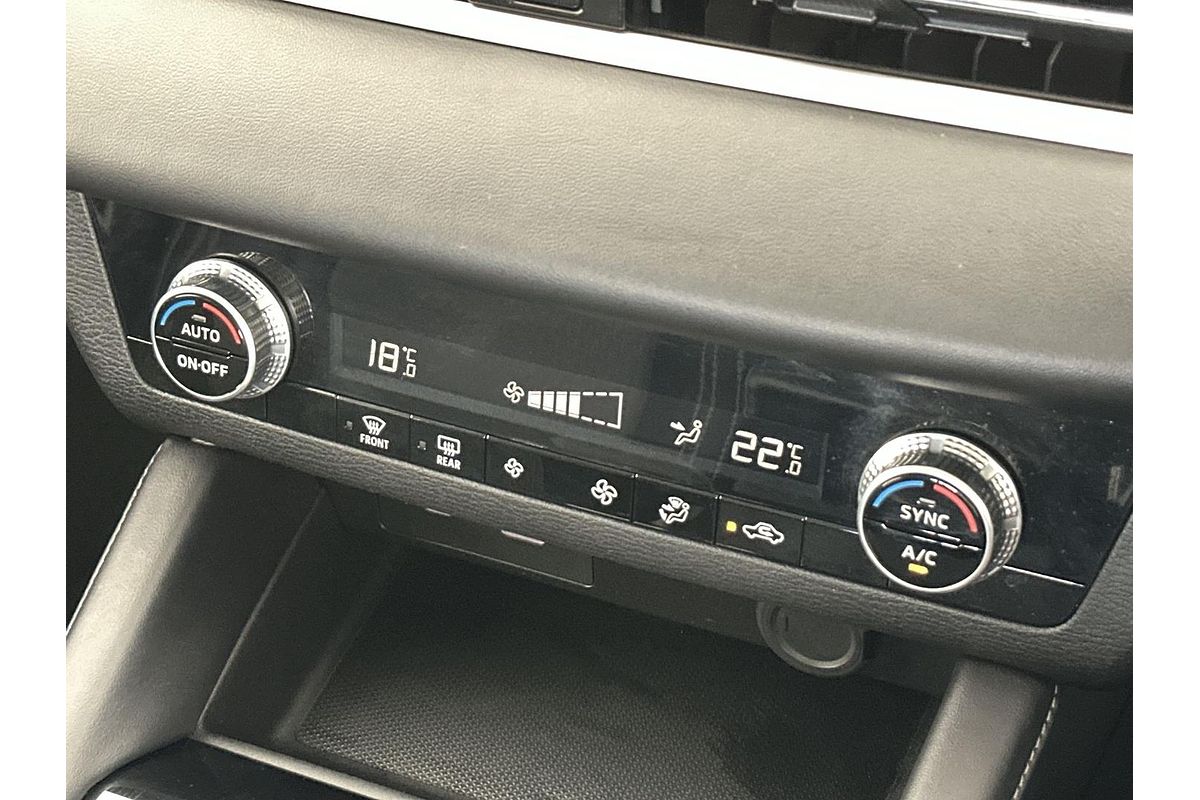 2024 Mitsubishi Outlander ES ZM