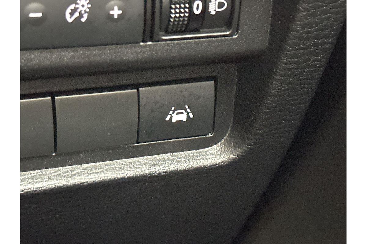 2024 Mitsubishi Outlander ES ZM