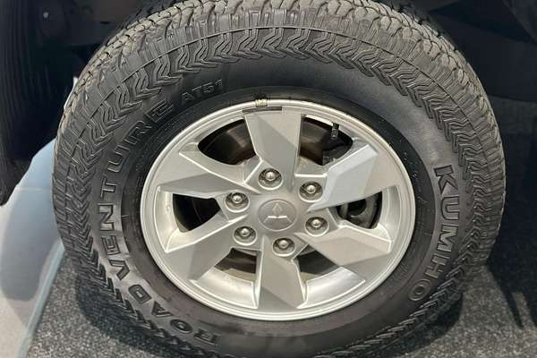 2020 Mitsubishi Triton GLX+ MR 4X4
