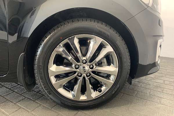 2017 Kia Carnival Platinum YP