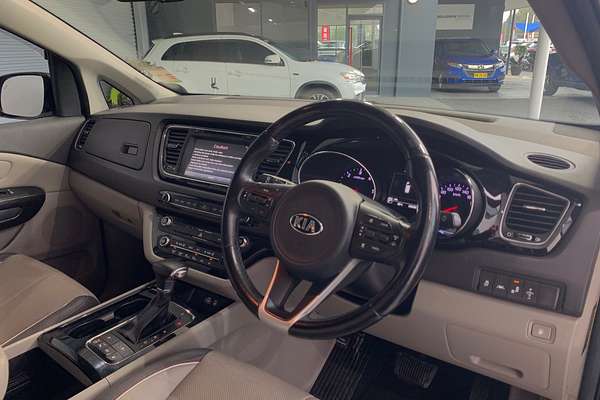 2017 Kia Carnival Platinum YP