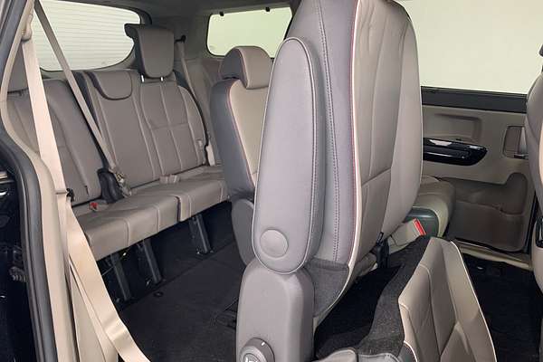 2017 Kia Carnival Platinum YP