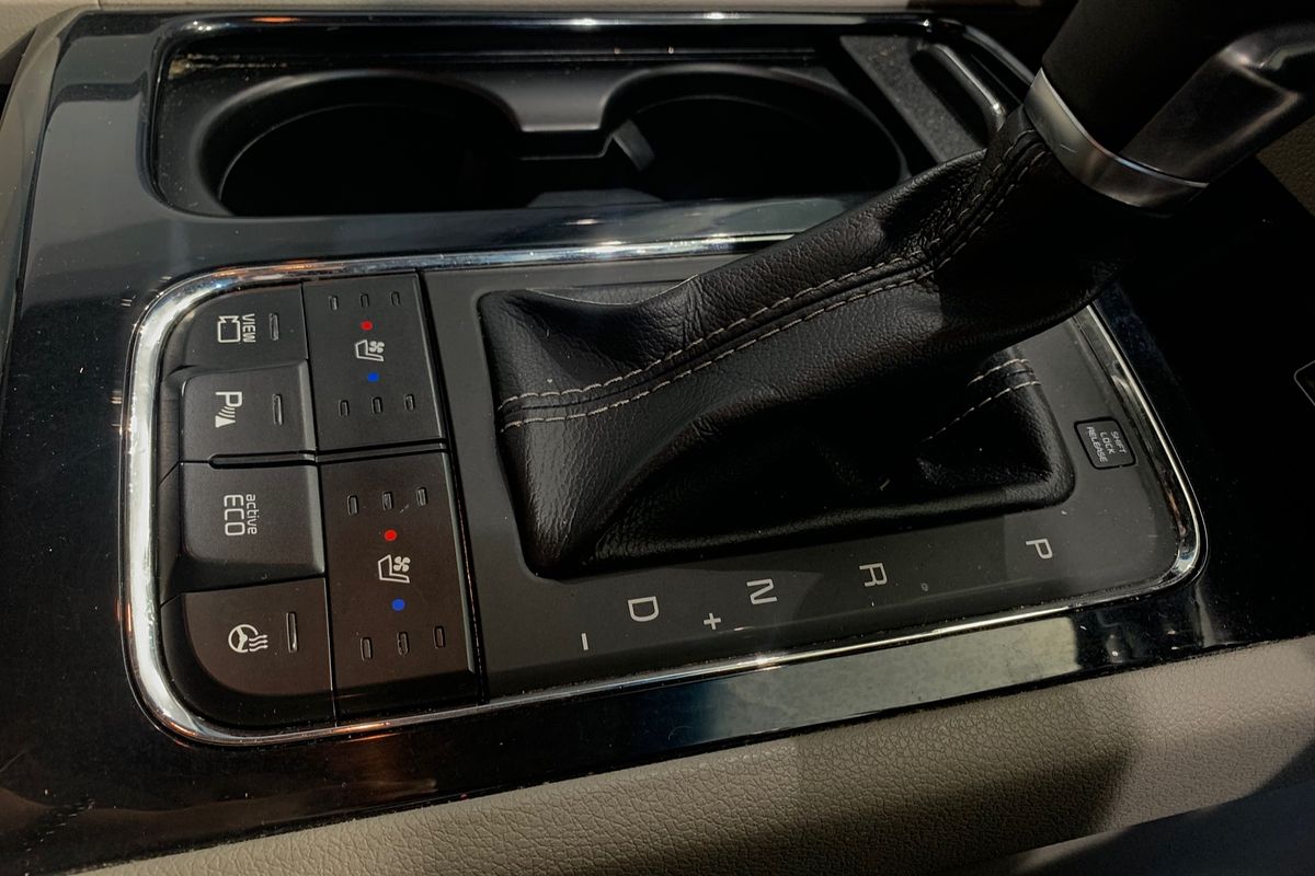 2017 Kia Carnival Platinum YP