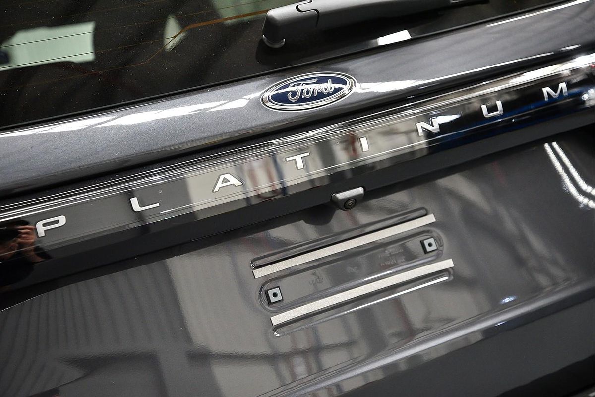 2024 Ford Everest Platinum