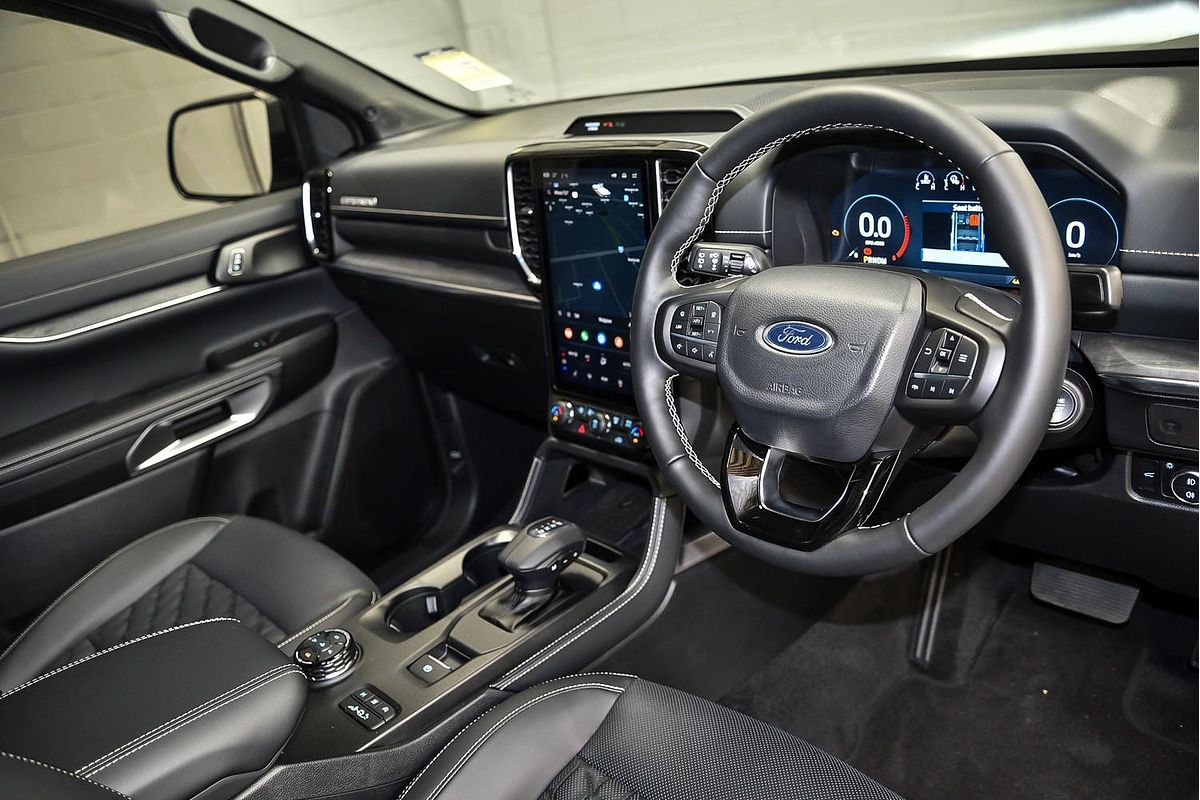 2024 Ford Everest Platinum