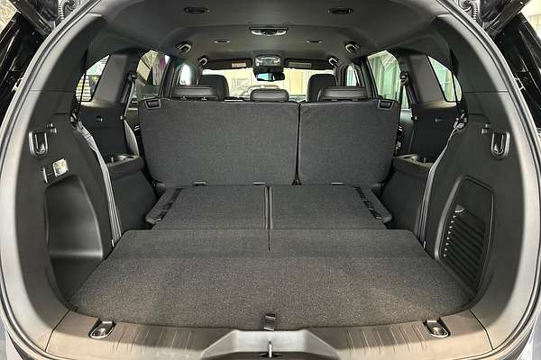 2025 Isuzu MU-X LS-T