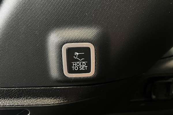 2023 Jeep Grand Cherokee Night Eagle WL
