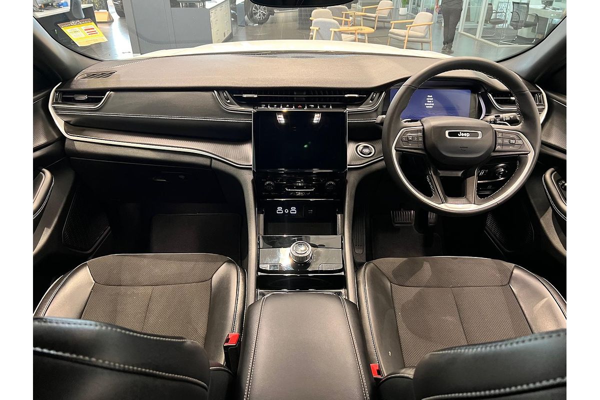 2023 Jeep Grand Cherokee Night Eagle WL