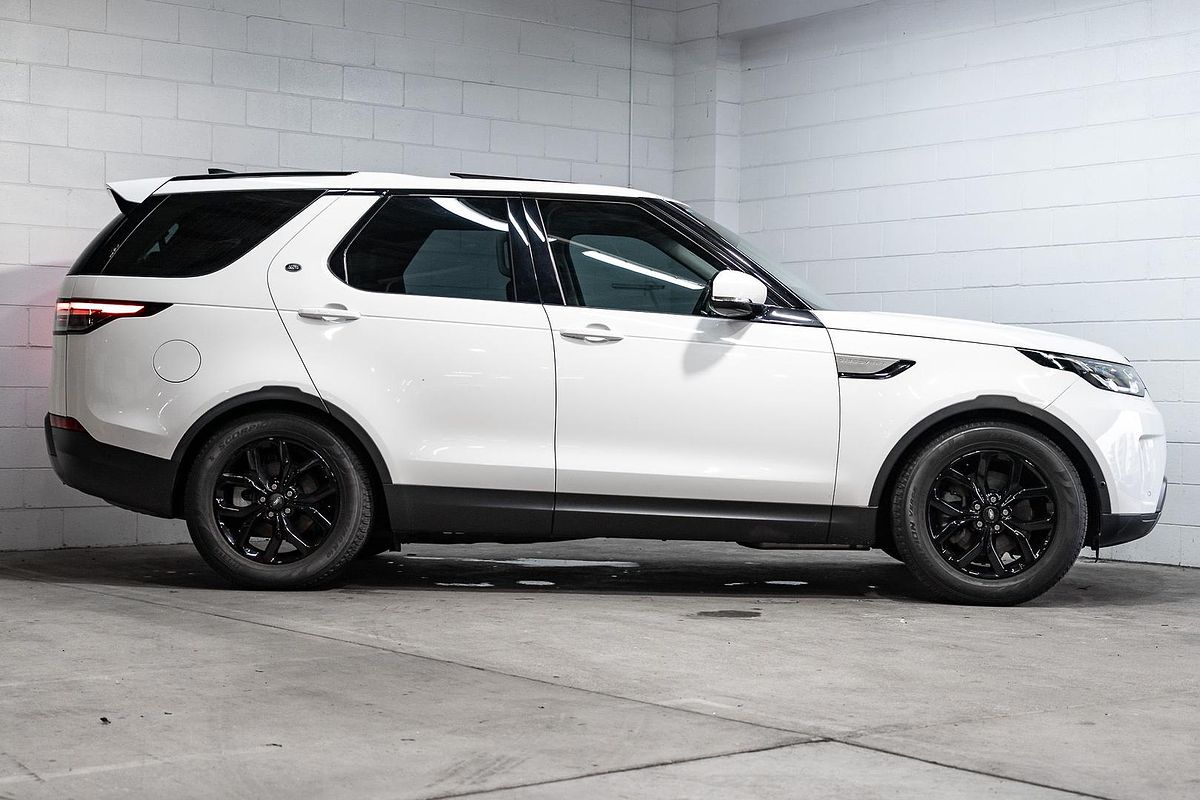 2019 Land Rover Discovery SD4 SE Series 5