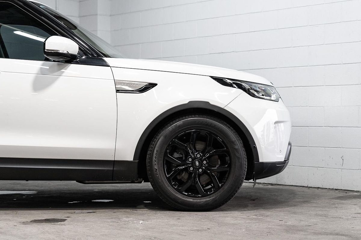 2019 Land Rover Discovery SD4 SE Series 5