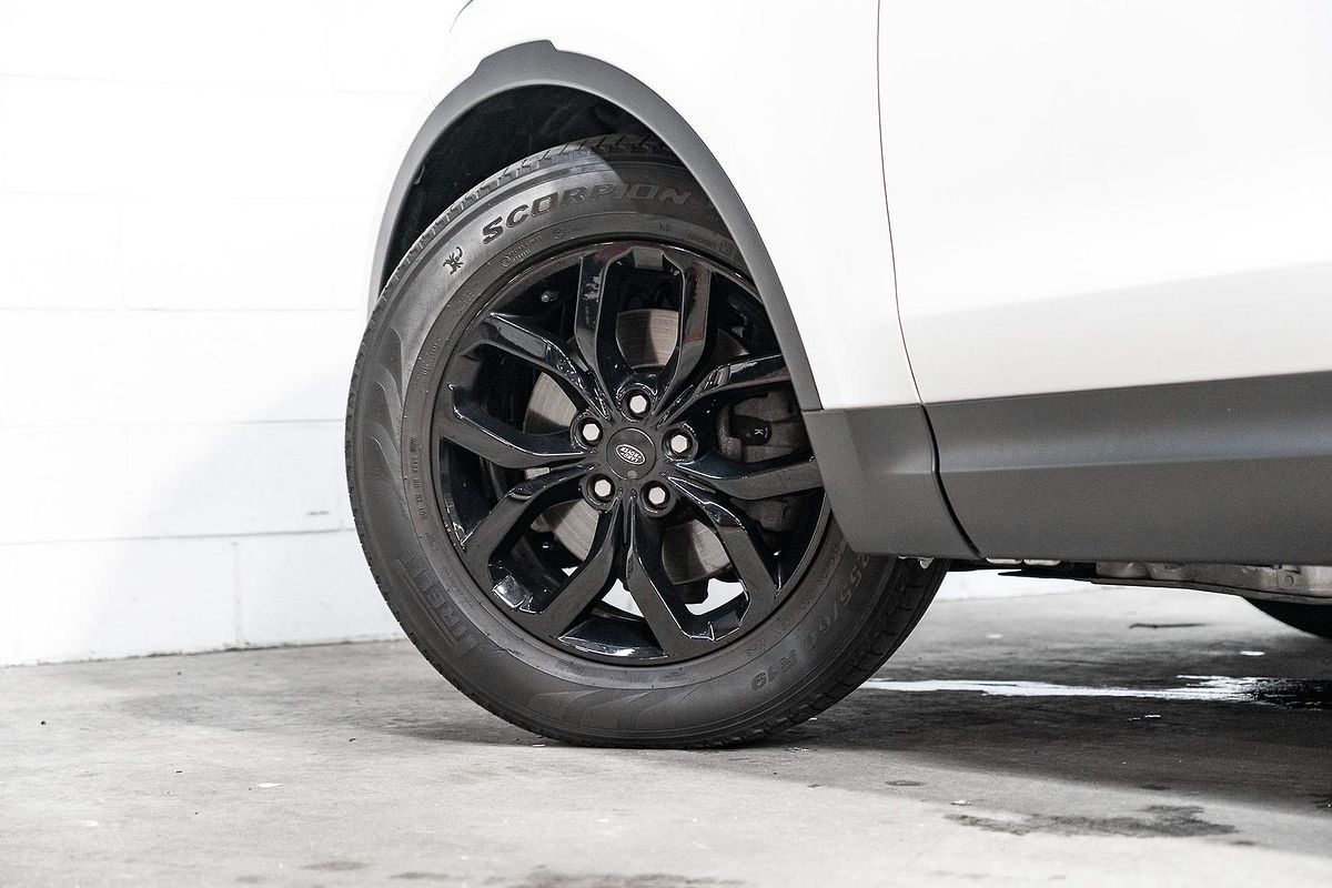2019 Land Rover Discovery SD4 SE Series 5
