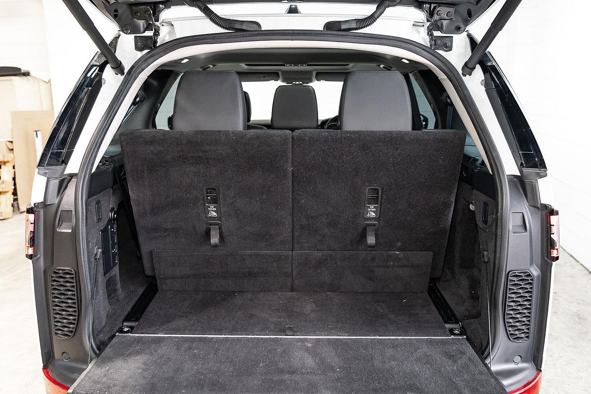 2019 Land Rover Discovery SD4 SE Series 5