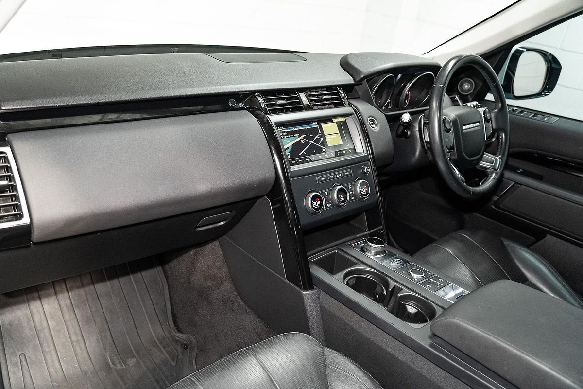 2019 Land Rover Discovery SD4 SE Series 5